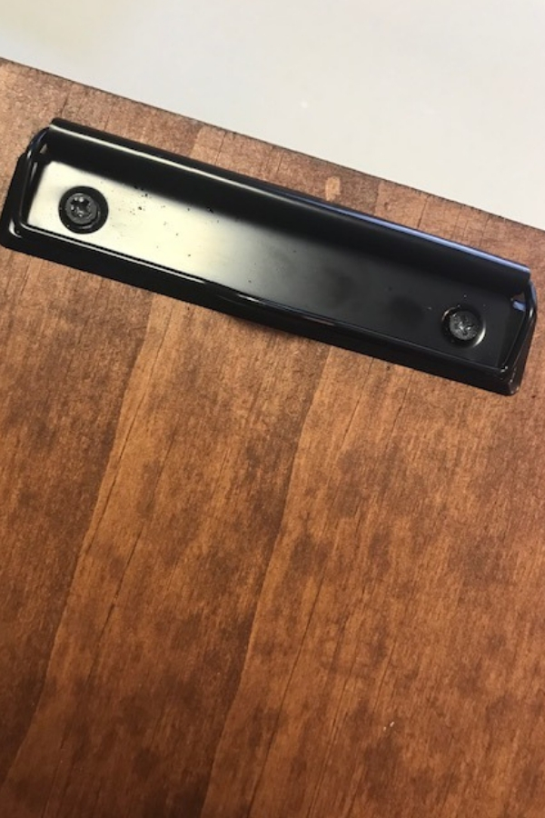 Low profile black clipboard clips